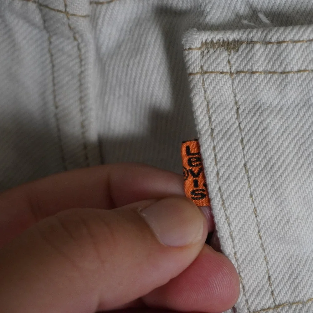 Vintage Levis 550 Relaxed Fit Tapered Leg Jeans Mens 36x32 Beige Denim Pants‎
